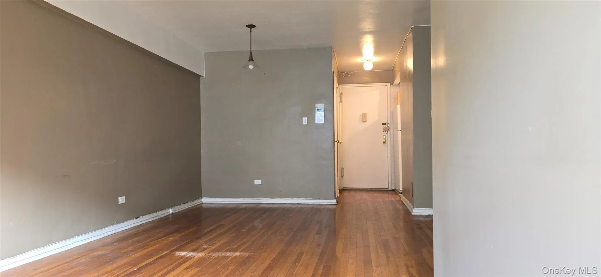 94-11 60th Avenue, New York, NY, 1 Bedroom Bedrooms, 3 Rooms Rooms,1 BathroomBathrooms,Residential,For Rent,60th,0,917909 94-11 60th Avenue, New York, NY, 1 Bedroom Bedrooms, 3 Rooms Rooms,1 BathroomBathrooms,Residential,For Rent,60th,0,917909