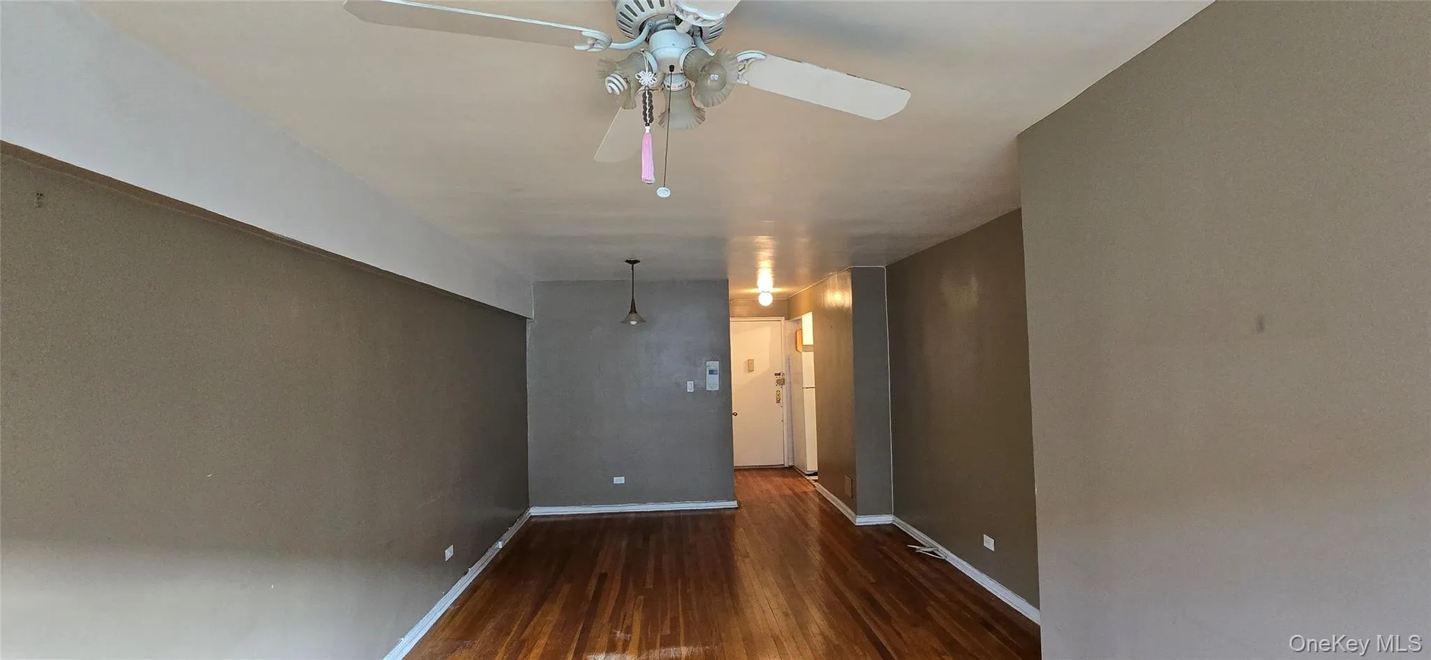94-11 60th Avenue, New York, NY, 1 Bedroom Bedrooms, 3 Rooms Rooms,1 BathroomBathrooms,Residential,For Rent,60th,0,917909 94-11 60th Avenue, New York, NY, 1 Bedroom Bedrooms, 3 Rooms Rooms,1 BathroomBathrooms,Residential,For Rent,60th,0,917909