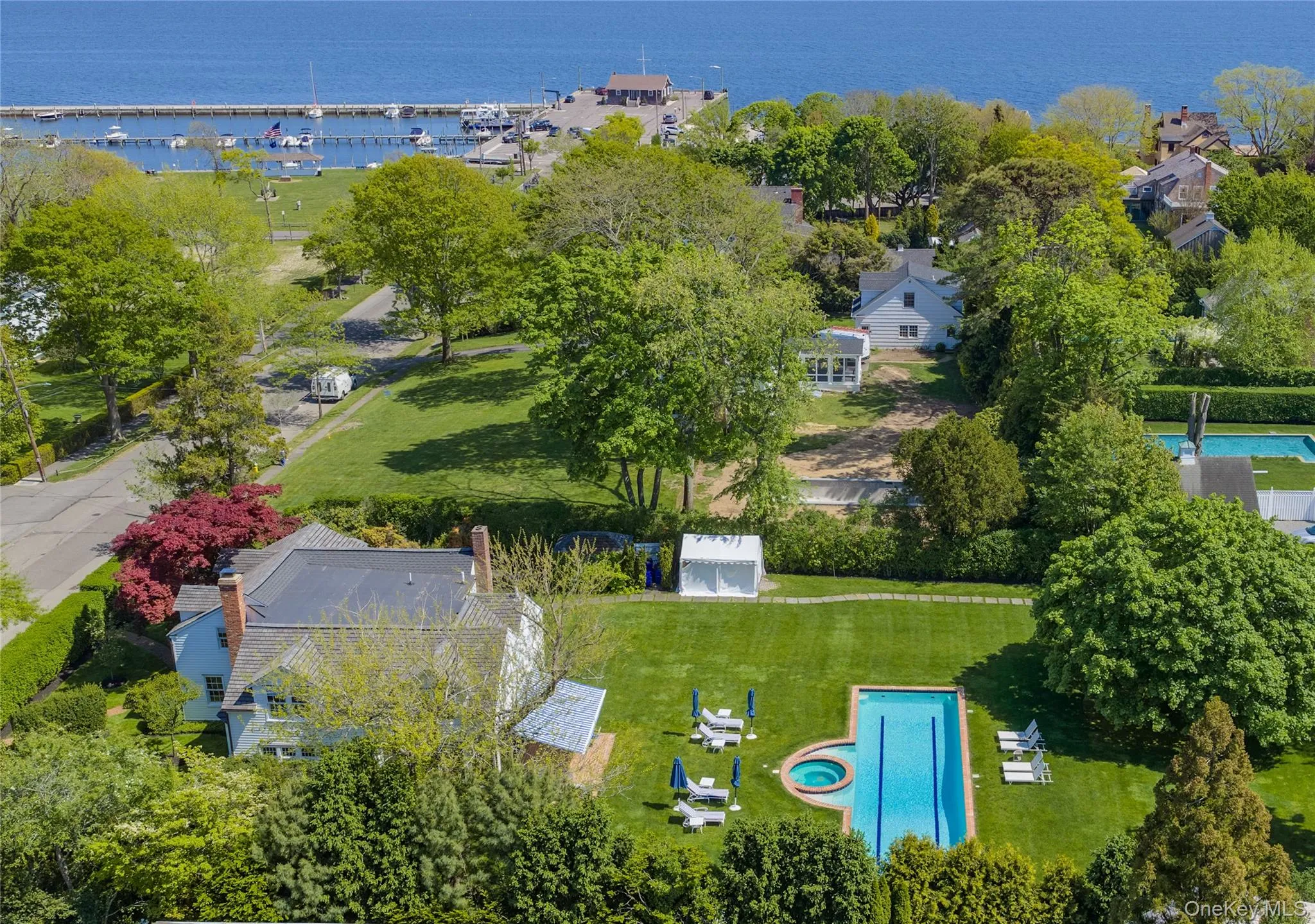 46 Bellport Lane, Brookhaven, NY, 6 Bedrooms Bedrooms, 9 Rooms Rooms,3 BathroomsBathrooms,Residential,For Rent,Bellport,0,917938 46 Bellport Lane, Brookhaven, NY, 6 Bedrooms Bedrooms, 9 Rooms Rooms,3 BathroomsBathrooms,Residential,For Rent,Bellport,0,917938