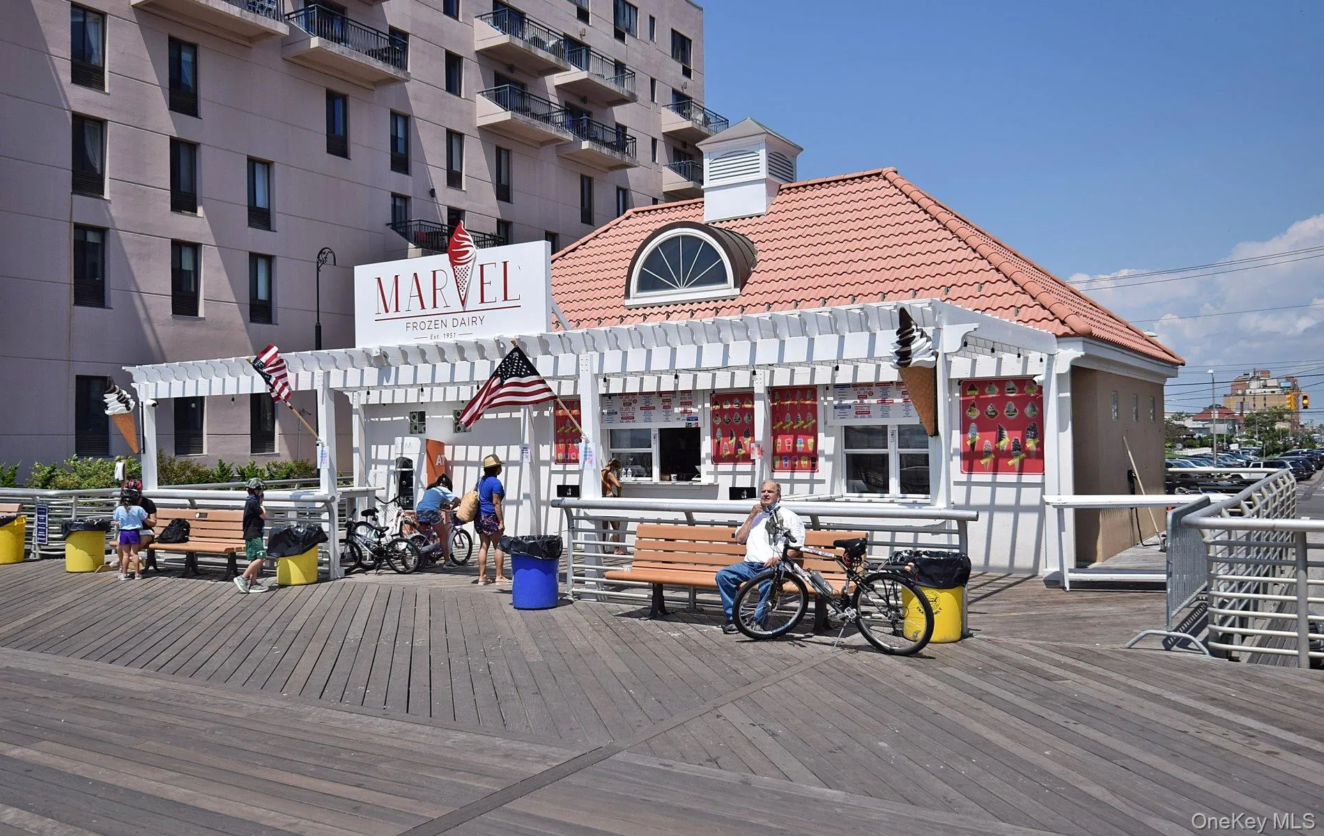 Right next to the famous Marvel ice cream shop Right next to the famous Marvel ice cream shop