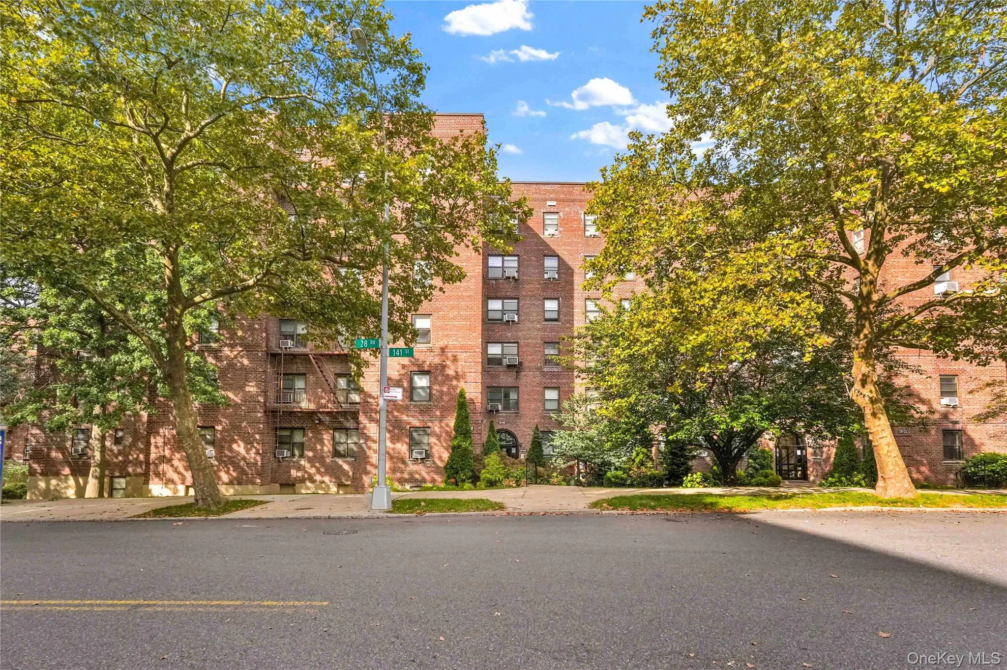 View of apartment building / complex View of apartment building / complex