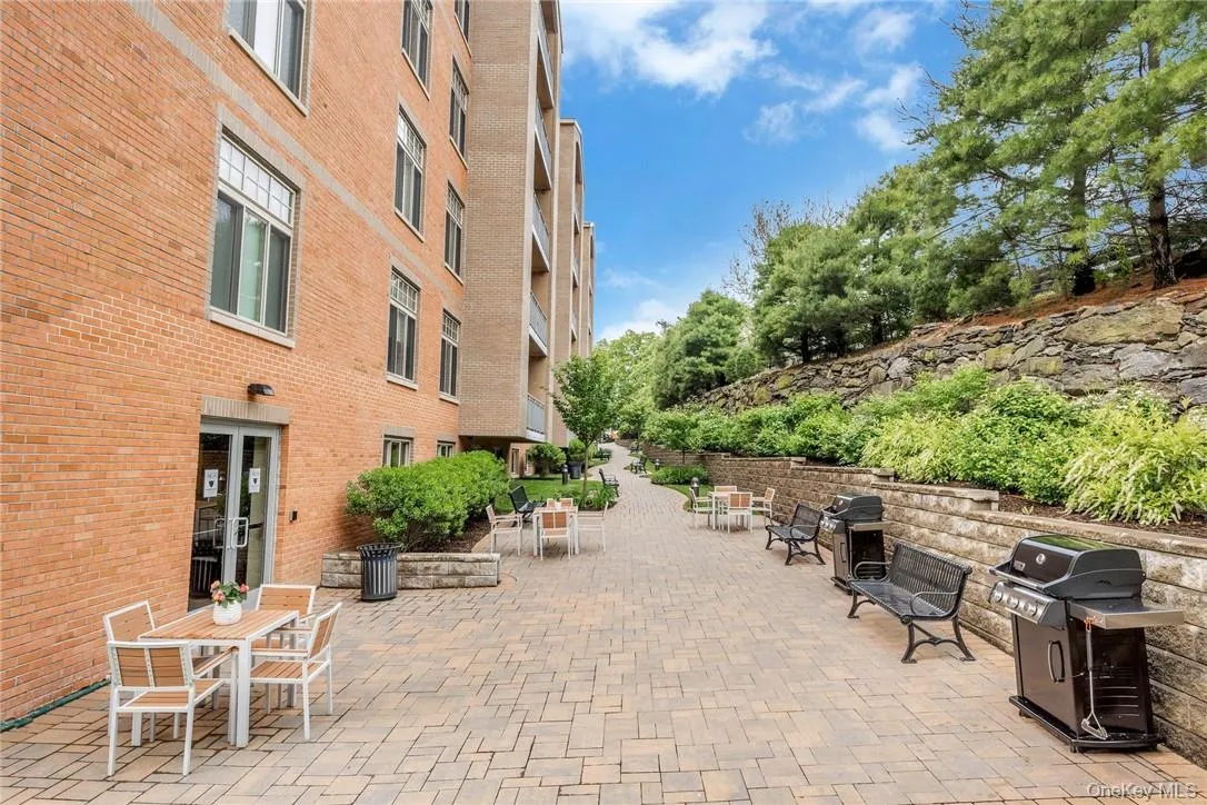 Amenities - Enjoy BBQ's on the Patio! Amenities - Enjoy BBQ's on the Patio!