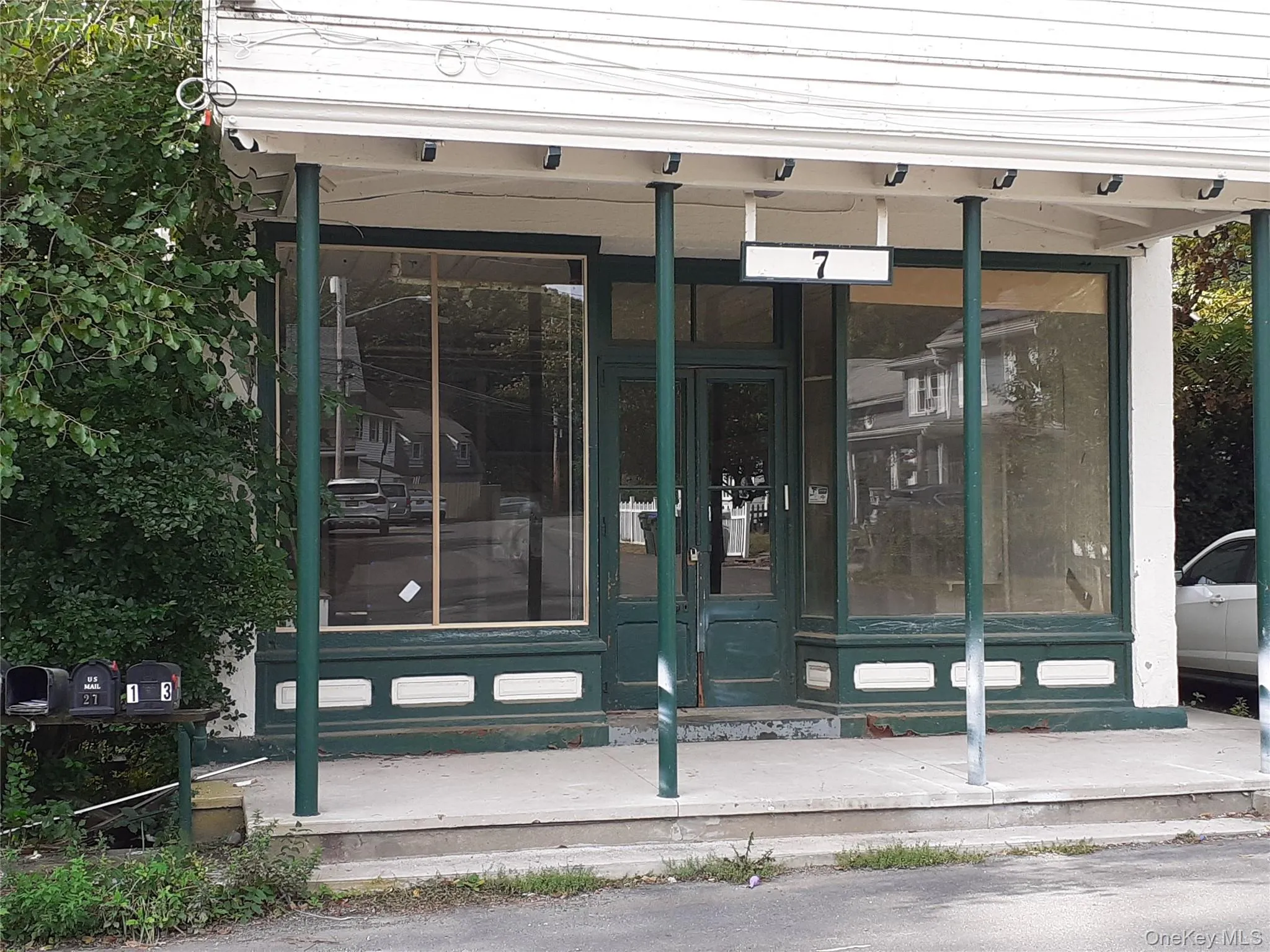 Entrance to property Entrance to property
