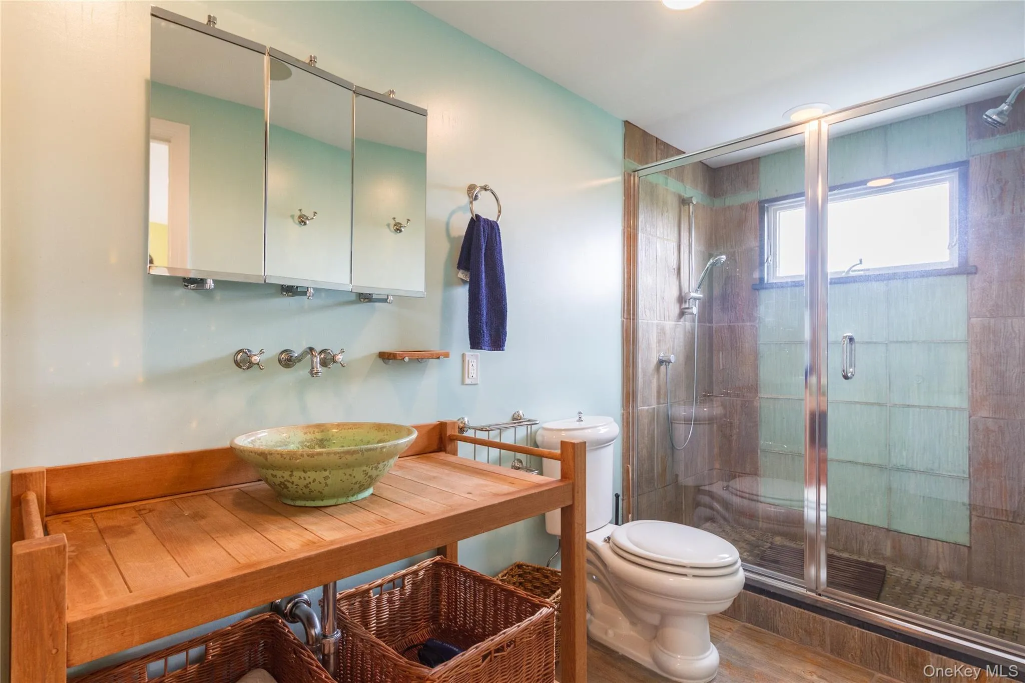 En-suite primary bathroom En-suite primary bathroom