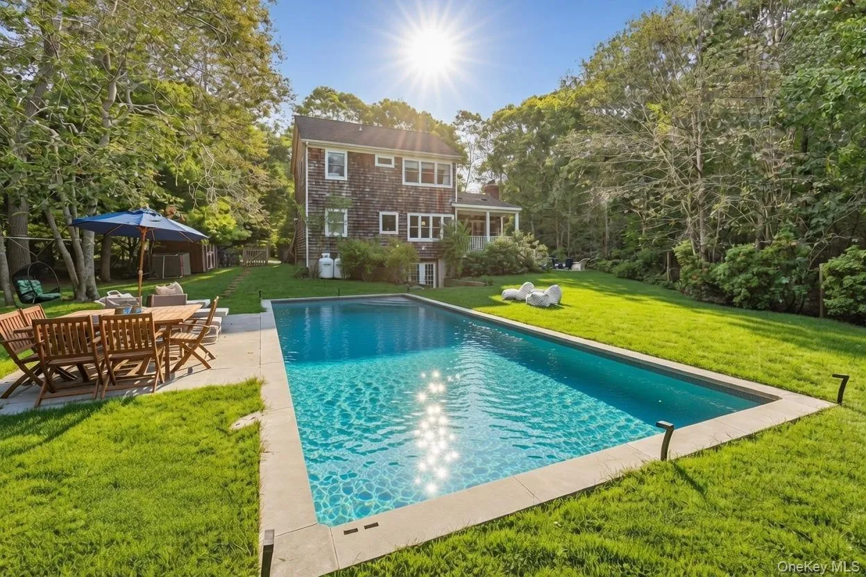 20 HOWARD ST, East Hampton, NY, 3 Bedrooms Bedrooms, 6 Rooms Rooms,2 BathroomsBathrooms,Residential Lease,For Rent,HOWARD ST,0,918337 20 HOWARD ST, East Hampton, NY, 3 Bedrooms Bedrooms, 6 Rooms Rooms,2 BathroomsBathrooms,Residential Lease,For Rent,HOWARD ST,0,918337
