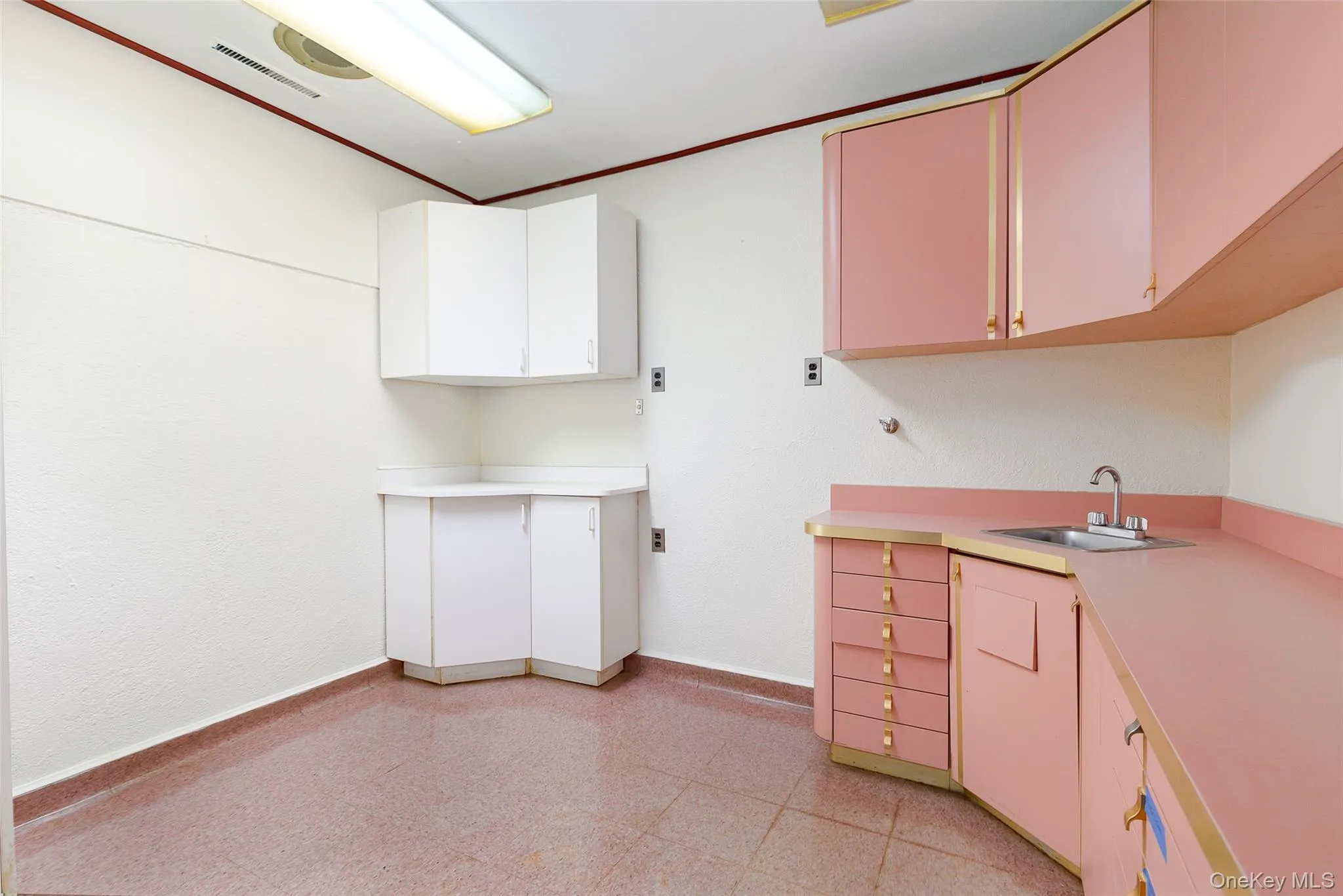 7 Ferris Lane, Poughkeepsie, NY, 5 Bedrooms Bedrooms, 16 Rooms Rooms,2 BathroomsBathrooms,Residential,For Rent,Ferris,0,918376 7 Ferris Lane, Poughkeepsie, NY, 5 Bedrooms Bedrooms, 16 Rooms Rooms,2 BathroomsBathrooms,Residential,For Rent,Ferris,0,918376