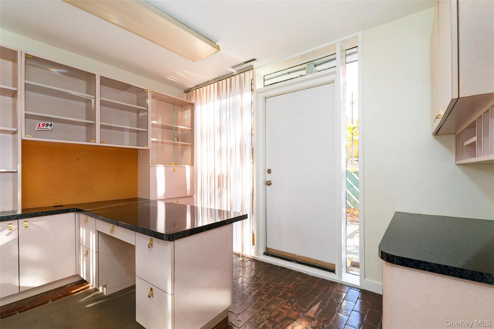 7 Ferris Lane, Poughkeepsie, NY, 5 Bedrooms Bedrooms, 16 Rooms Rooms,2 BathroomsBathrooms,Residential,For Rent,Ferris,0,918376 7 Ferris Lane, Poughkeepsie, NY, 5 Bedrooms Bedrooms, 16 Rooms Rooms,2 BathroomsBathrooms,Residential,For Rent,Ferris,0,918376