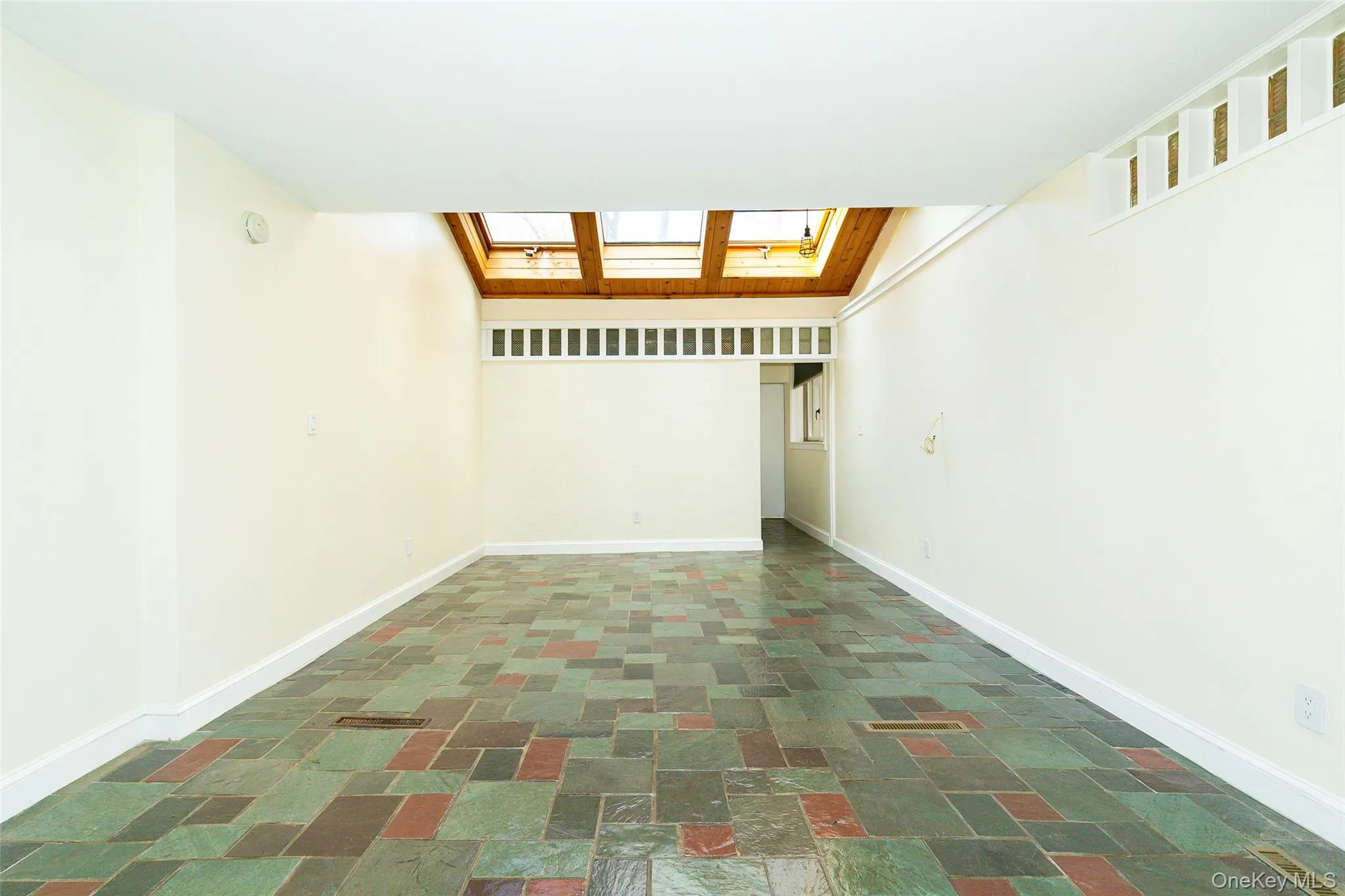 7 Ferris Lane, Poughkeepsie, NY, 5 Bedrooms Bedrooms, 16 Rooms Rooms,2 BathroomsBathrooms,Residential,For Rent,Ferris,0,918376 7 Ferris Lane, Poughkeepsie, NY, 5 Bedrooms Bedrooms, 16 Rooms Rooms,2 BathroomsBathrooms,Residential,For Rent,Ferris,0,918376