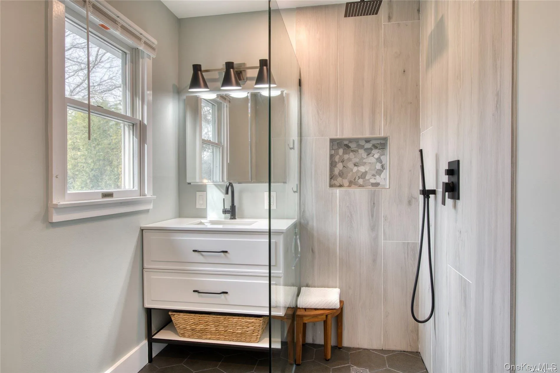 114 Spinney Road, Southampton, NY, 4 Bedrooms Bedrooms, 10 Rooms Rooms,3 BathroomsBathrooms,Residential Lease,Idx,Spinney,0,918377 114 Spinney Road, Southampton, NY, 4 Bedrooms Bedrooms, 10 Rooms Rooms,3 BathroomsBathrooms,Residential Lease,Idx,Spinney,0,918377