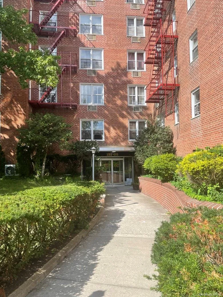 View of apartment building / complex View of apartment building / complex