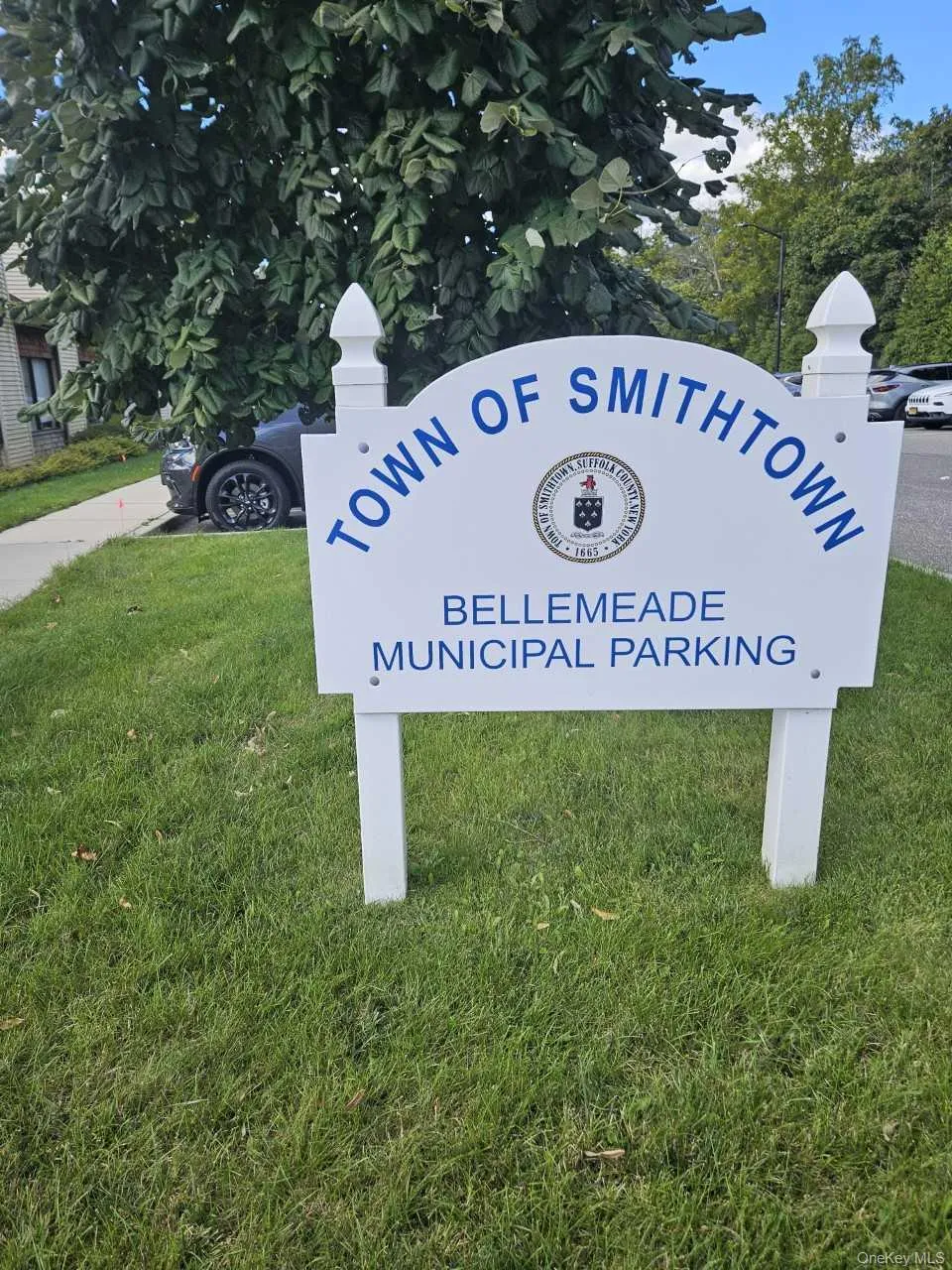 On street and municipal parking On street and municipal parking