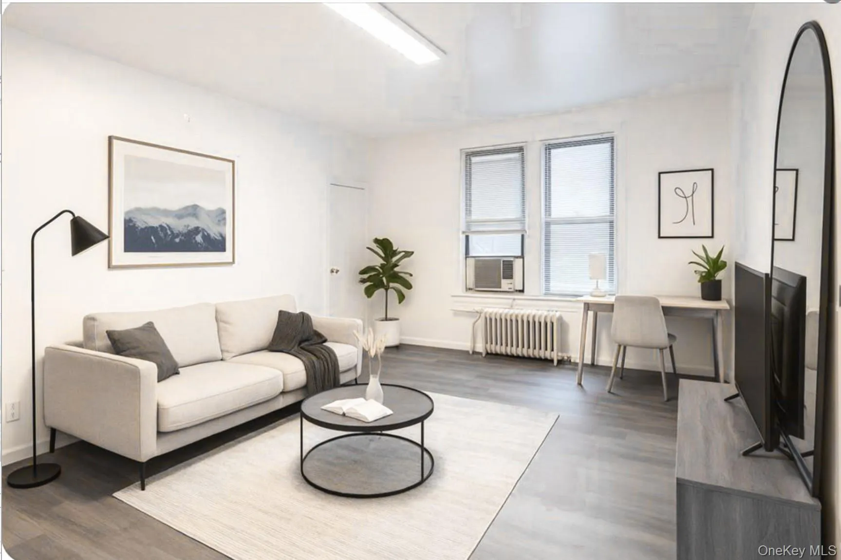 Living Room- Virtual stage image Living Room- Virtual stage image