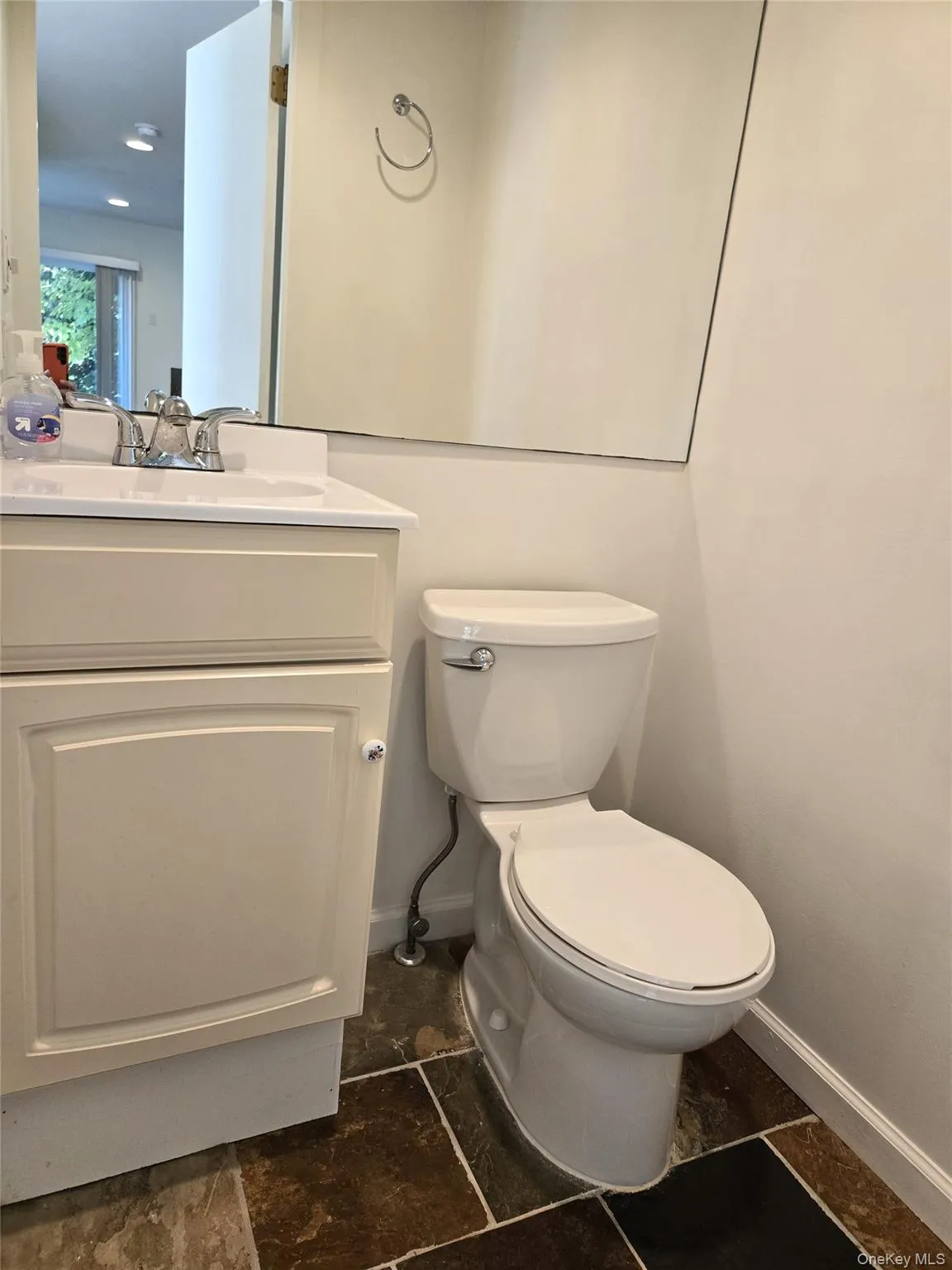 90 Firwood Road, North Hempstead, NY, 2 Bedrooms Bedrooms, 4 Rooms Rooms,1 BathroomBathrooms,Residential Lease,Idx,Firwood,0,918647 90 Firwood Road, North Hempstead, NY, 2 Bedrooms Bedrooms, 4 Rooms Rooms,1 BathroomBathrooms,Residential Lease,Idx,Firwood,0,918647