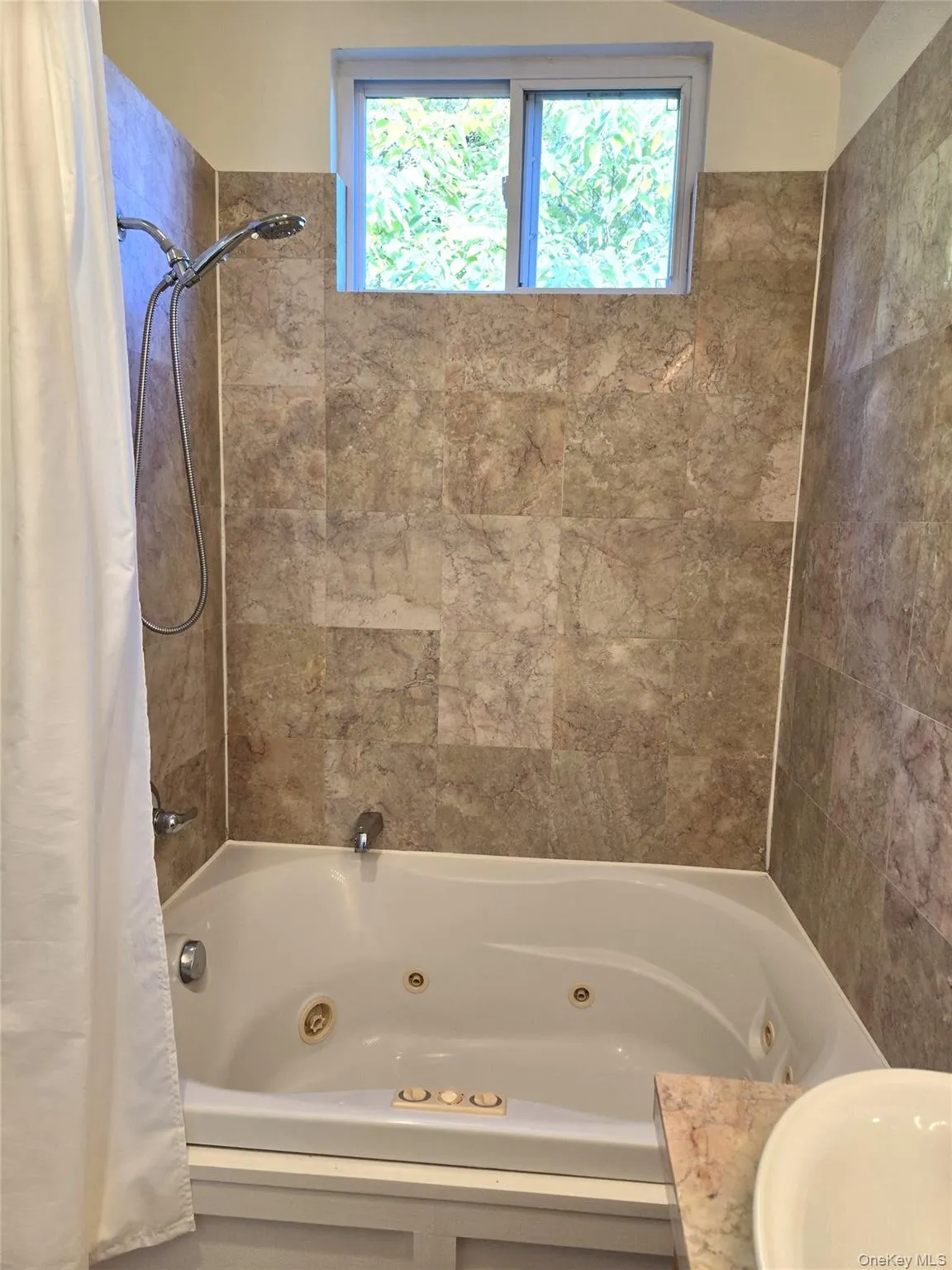 90 Firwood Road, North Hempstead, NY, 2 Bedrooms Bedrooms, 4 Rooms Rooms,1 BathroomBathrooms,Residential Lease,Idx,Firwood,0,918647 90 Firwood Road, North Hempstead, NY, 2 Bedrooms Bedrooms, 4 Rooms Rooms,1 BathroomBathrooms,Residential Lease,Idx,Firwood,0,918647