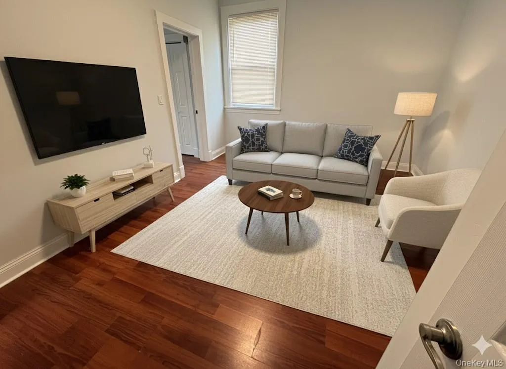 Family Room-Virtually Staged Family Room-Virtually Staged