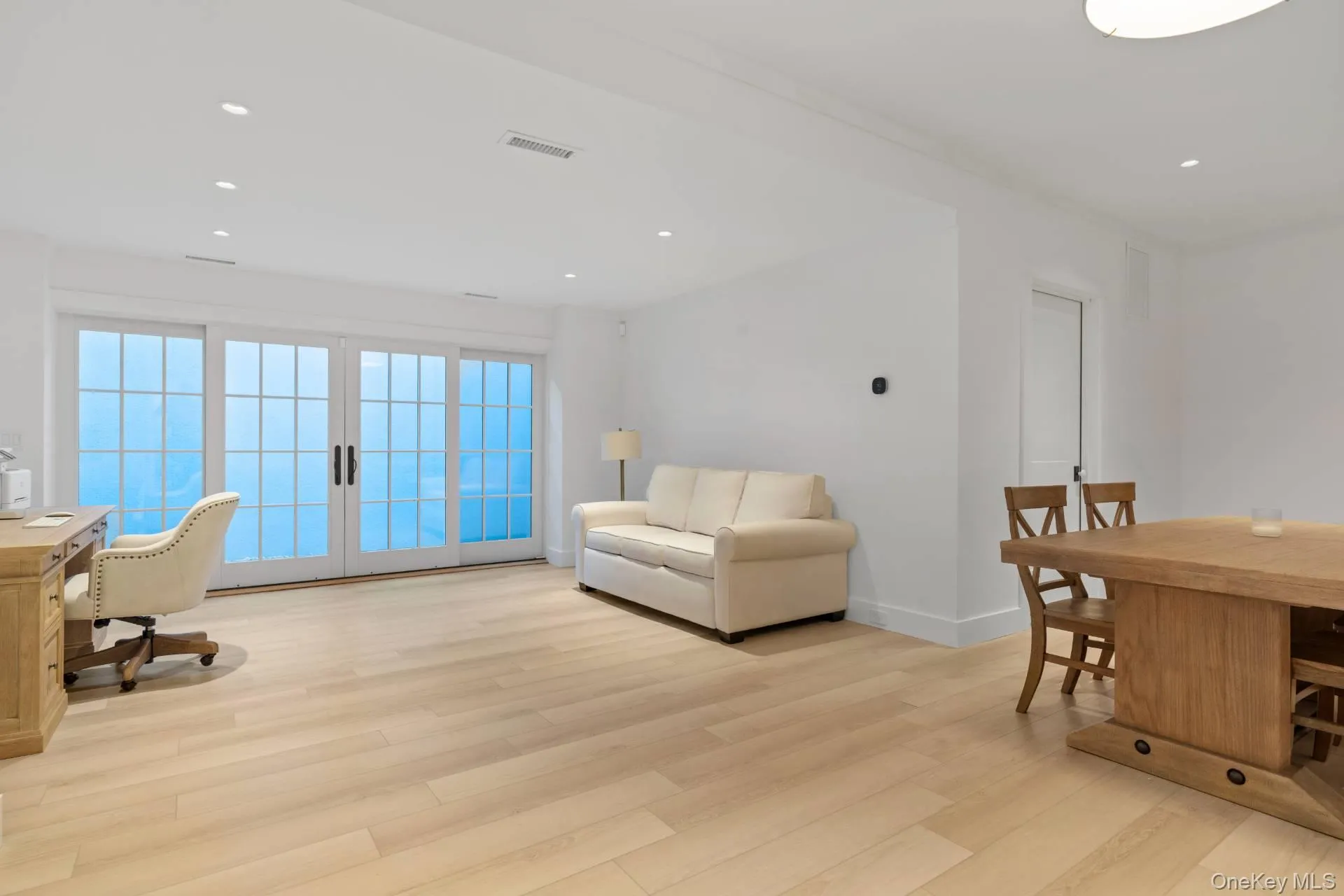 44 Buell Lane, East Hampton, NY, 5 Bedrooms Bedrooms, 12 Rooms Rooms,3 BathroomsBathrooms,Residential,For Rent,Buell,0,918849 44 Buell Lane, East Hampton, NY, 5 Bedrooms Bedrooms, 12 Rooms Rooms,3 BathroomsBathrooms,Residential,For Rent,Buell,0,918849