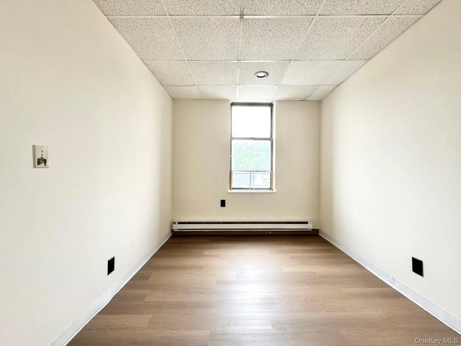 247-77 Jericho Turnpike, New York, NY, 1 Bedroom Bedrooms, 4 Rooms Rooms,1 BathroomBathrooms,Residential Lease,Idx,Jericho,0,918869 247-77 Jericho Turnpike, New York, NY, 1 Bedroom Bedrooms, 4 Rooms Rooms,1 BathroomBathrooms,Residential Lease,Idx,Jericho,0,918869