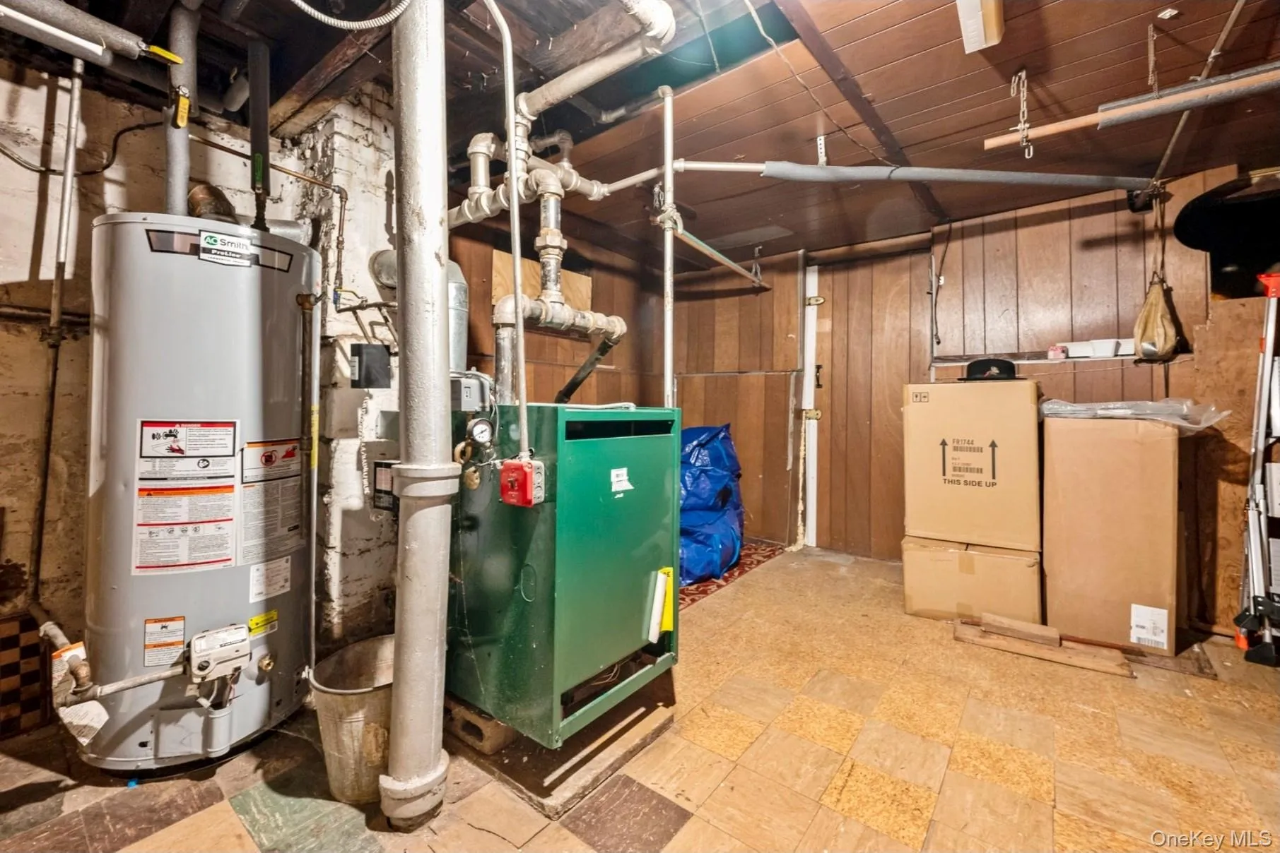 Utilities with gas water heater and a heating unit Utilities with gas water heater and a heating unit