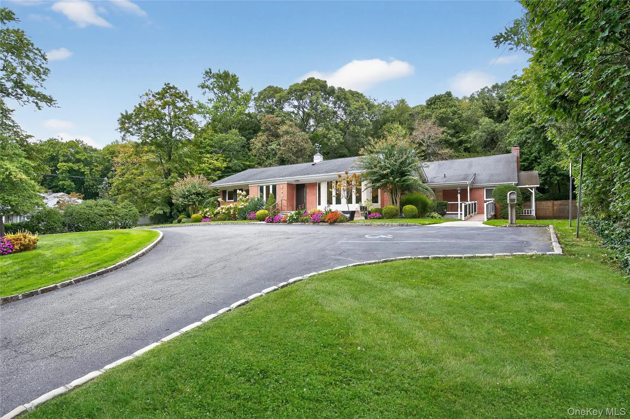 634 Park Avenue, Huntington, NY, 1 Bedroom Bedrooms, 14 Rooms Rooms,1 BathroomBathrooms,Residential,For Rent,Park,0,918907 634 Park Avenue, Huntington, NY, 1 Bedroom Bedrooms, 14 Rooms Rooms,1 BathroomBathrooms,Residential,For Rent,Park,0,918907