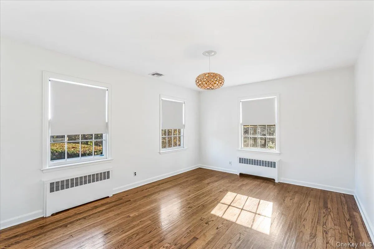 Bedroom 2 on first floor Bedroom 2 on first floor