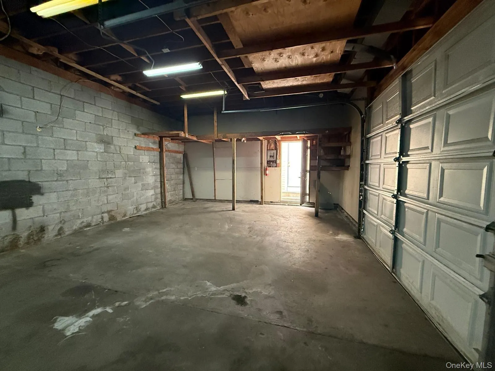 Plenty of space. Plenty of space.