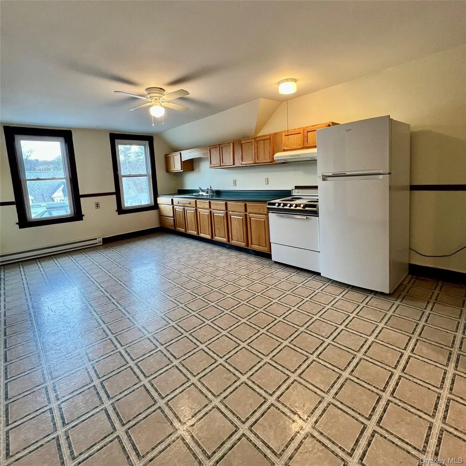 Plenty of space for prepping meals and entertaining! Plenty of space for prepping meals and entertaining!