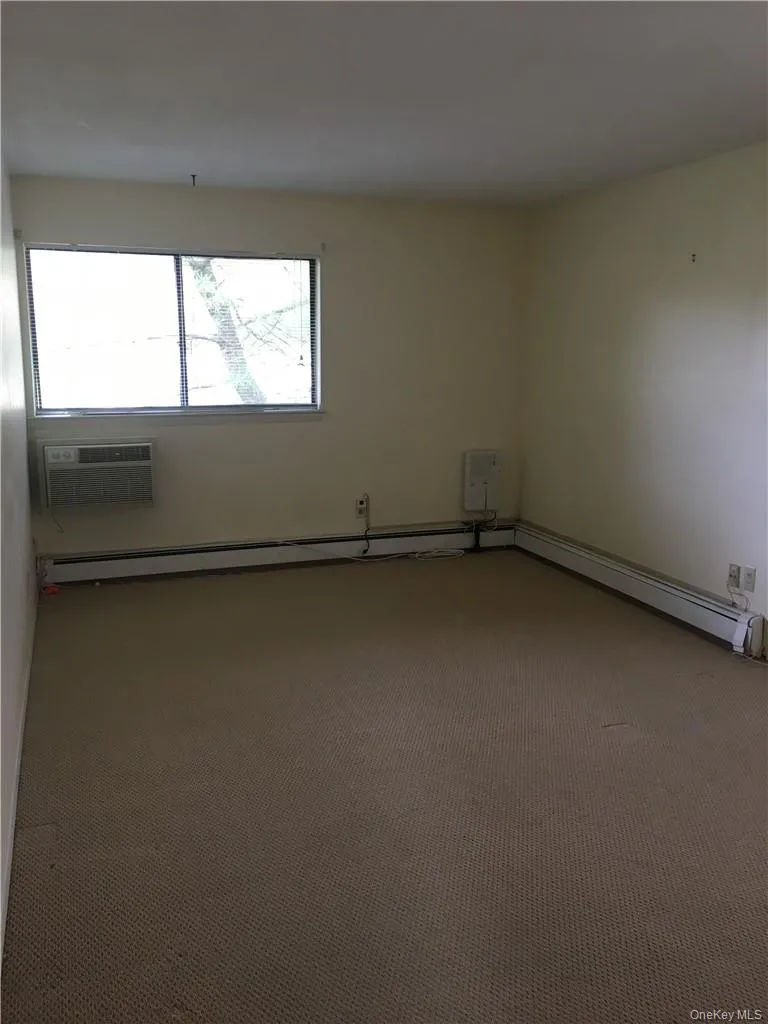 Spacious Primary Bedroom Spacious Primary Bedroom