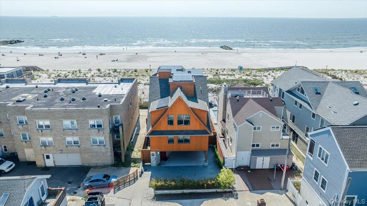Bird's eye view of expansive coastline Bird's eye view of expansive coastline
