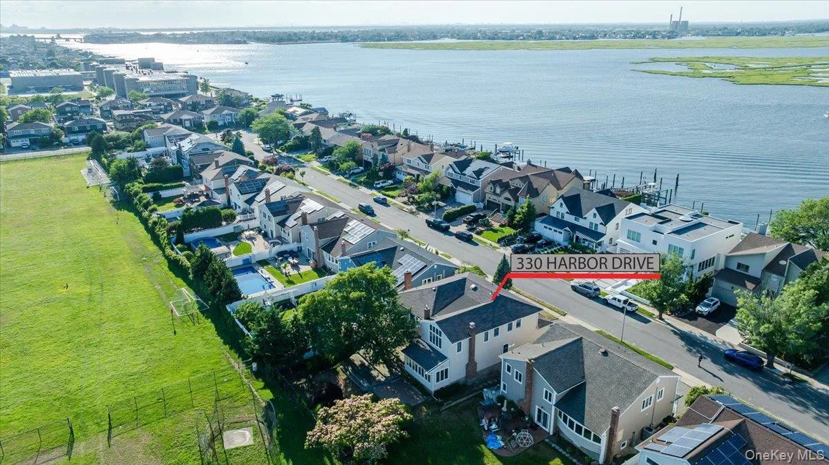 330 Harbor Drive, Hempstead, NY, 6 Bedrooms Bedrooms, 11 Rooms Rooms,4 BathroomsBathrooms,Residential,For Rent,Harbor,0,919181 330 Harbor Drive, Hempstead, NY, 6 Bedrooms Bedrooms, 11 Rooms Rooms,4 BathroomsBathrooms,Residential,For Rent,Harbor,0,919181