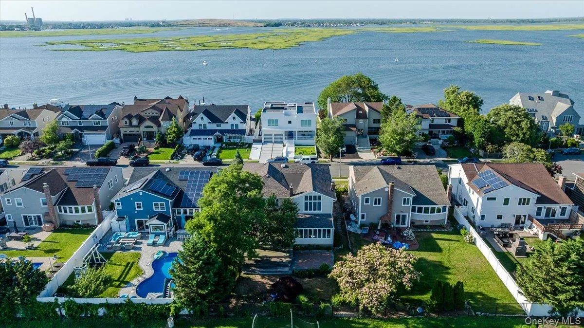 330 Harbor Drive, Hempstead, NY, 6 Bedrooms Bedrooms, 11 Rooms Rooms,4 BathroomsBathrooms,Residential,For Rent,Harbor,0,919181 330 Harbor Drive, Hempstead, NY, 6 Bedrooms Bedrooms, 11 Rooms Rooms,4 BathroomsBathrooms,Residential,For Rent,Harbor,0,919181