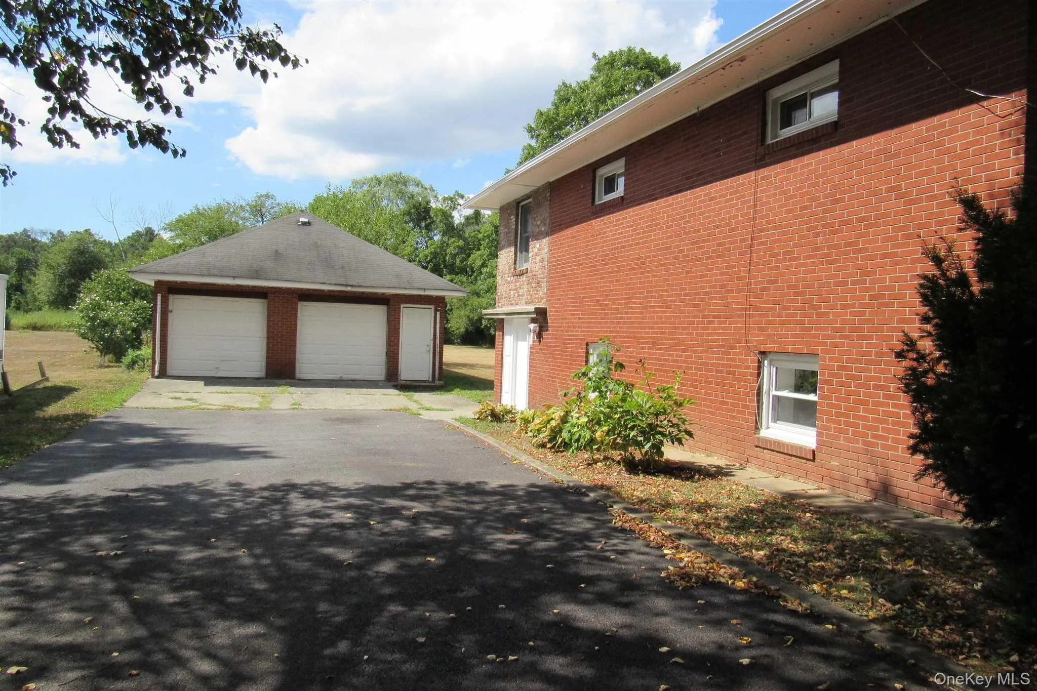 One side of two car garage is available with rental One side of two car garage is available with rental