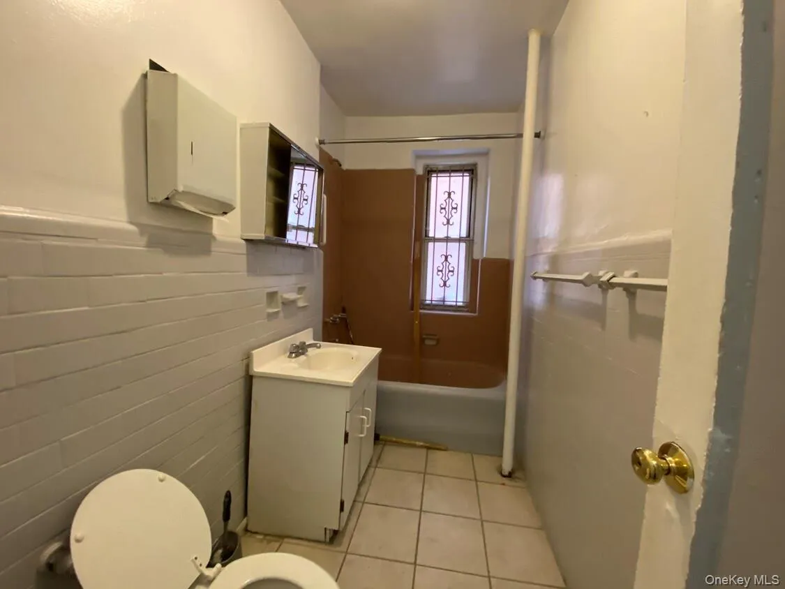 8020 Broadway, New York, NY, ,Commercial Lease,Idx,Broadway,0,919233 8020 Broadway, New York, NY, ,Commercial Lease,Idx,Broadway,0,919233