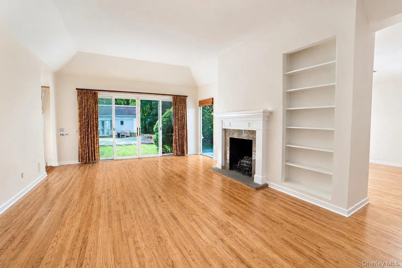 704 Short Beach Road, Smithtown, NY, 4 Bedrooms Bedrooms, 8 Rooms Rooms,2 BathroomsBathrooms,Residential,For Rent,Short Beach,0,919240 704 Short Beach Road, Smithtown, NY, 4 Bedrooms Bedrooms, 8 Rooms Rooms,2 BathroomsBathrooms,Residential,For Rent,Short Beach,0,919240