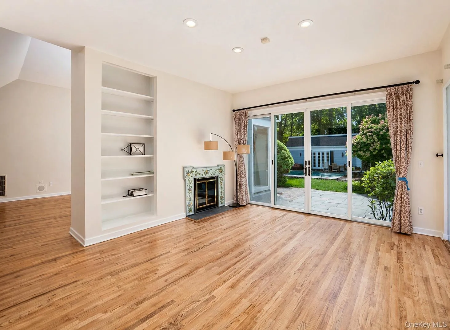 704 Short Beach Road, Smithtown, NY, 4 Bedrooms Bedrooms, 8 Rooms Rooms,2 BathroomsBathrooms,Residential,For Rent,Short Beach,0,919240 704 Short Beach Road, Smithtown, NY, 4 Bedrooms Bedrooms, 8 Rooms Rooms,2 BathroomsBathrooms,Residential,For Rent,Short Beach,0,919240