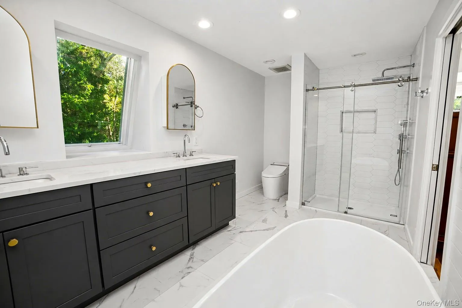 704 Short Beach Road, Smithtown, NY, 4 Bedrooms Bedrooms, 8 Rooms Rooms,2 BathroomsBathrooms,Residential,For Rent,Short Beach,0,919240 704 Short Beach Road, Smithtown, NY, 4 Bedrooms Bedrooms, 8 Rooms Rooms,2 BathroomsBathrooms,Residential,For Rent,Short Beach,0,919240