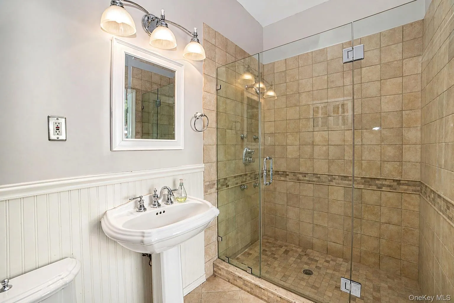 704 Short Beach Road, Smithtown, NY, 4 Bedrooms Bedrooms, 8 Rooms Rooms,2 BathroomsBathrooms,Residential,For Rent,Short Beach,0,919240 704 Short Beach Road, Smithtown, NY, 4 Bedrooms Bedrooms, 8 Rooms Rooms,2 BathroomsBathrooms,Residential,For Rent,Short Beach,0,919240