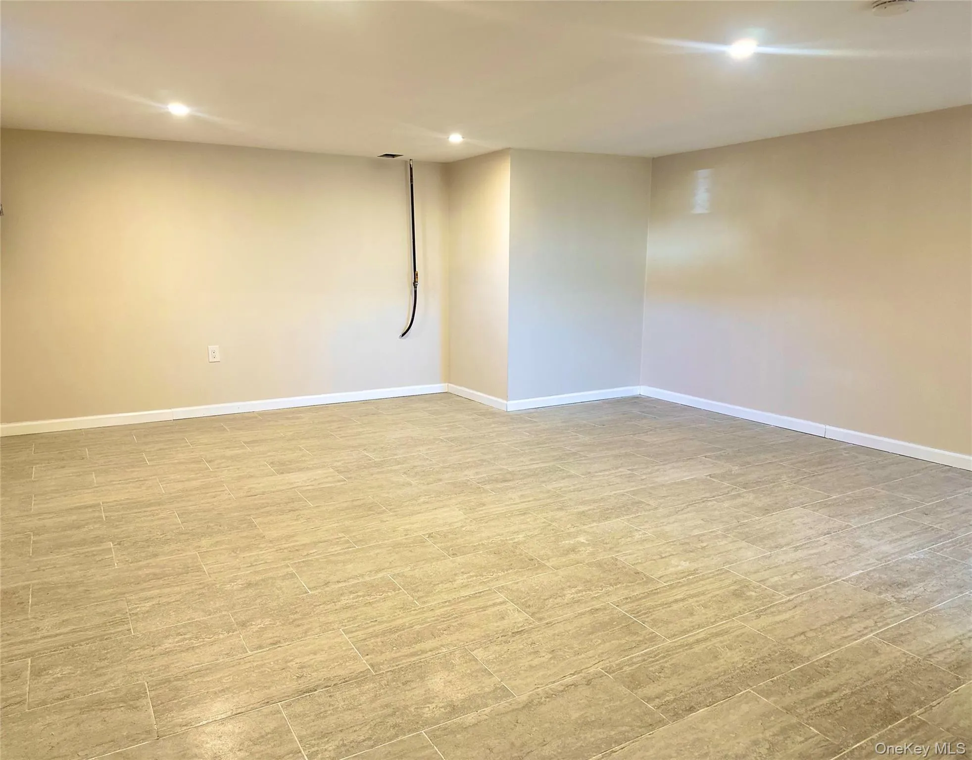 2 Radnor Court, Oyster Bay, NY, 3 Bedroom Bedrooms, 7 Room Rooms,3 BathroomBathrooms,Residential Lease,For Rent,Radnor,0,919352 2 Radnor Court, Oyster Bay, NY, 3 Bedroom Bedrooms, 7 Room Rooms,3 BathroomBathrooms,Residential Lease,For Rent,Radnor,0,919352