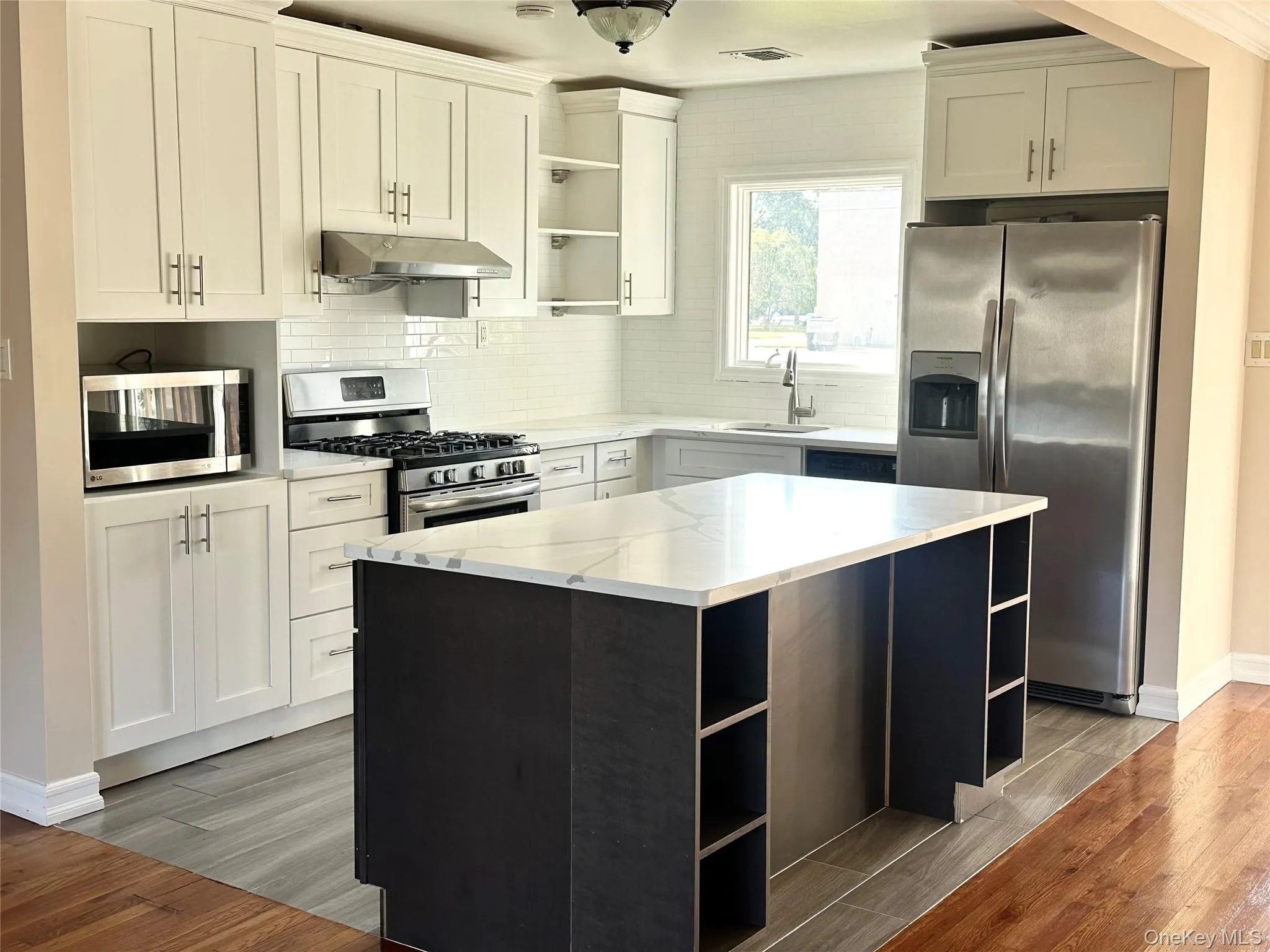 2 Radnor Court, Oyster Bay, NY, 3 Bedroom Bedrooms, 7 Room Rooms,3 BathroomBathrooms,Residential Lease,For Rent,Radnor,0,919352 2 Radnor Court, Oyster Bay, NY, 3 Bedroom Bedrooms, 7 Room Rooms,3 BathroomBathrooms,Residential Lease,For Rent,Radnor,0,919352