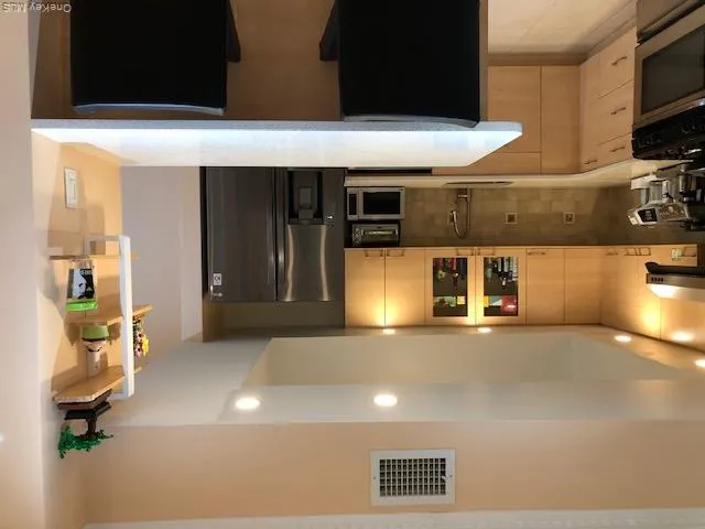 12-31 Robin Lane, New York, NY, 2 Bedrooms Bedrooms, 7 Rooms Rooms,2 BathroomsBathrooms,Residential Sale,For Rent,Robin,0,919415 12-31 Robin Lane, New York, NY, 2 Bedrooms Bedrooms, 7 Rooms Rooms,2 BathroomsBathrooms,Residential Sale,For Rent,Robin,0,919415