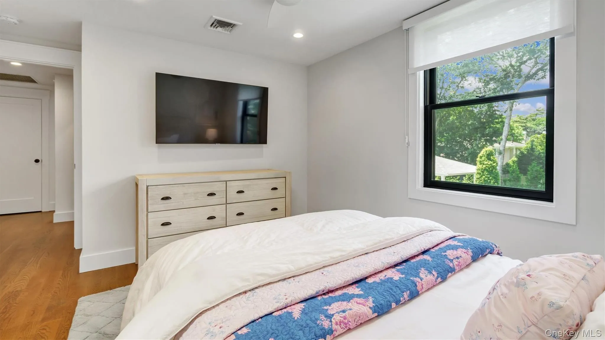 99 Beach Road, Southampton, NY, 4 Bedrooms Bedrooms, 8 Rooms Rooms,2 BathroomsBathrooms,Residential Lease,Idx,Beach,0,919432 99 Beach Road, Southampton, NY, 4 Bedrooms Bedrooms, 8 Rooms Rooms,2 BathroomsBathrooms,Residential Lease,Idx,Beach,0,919432