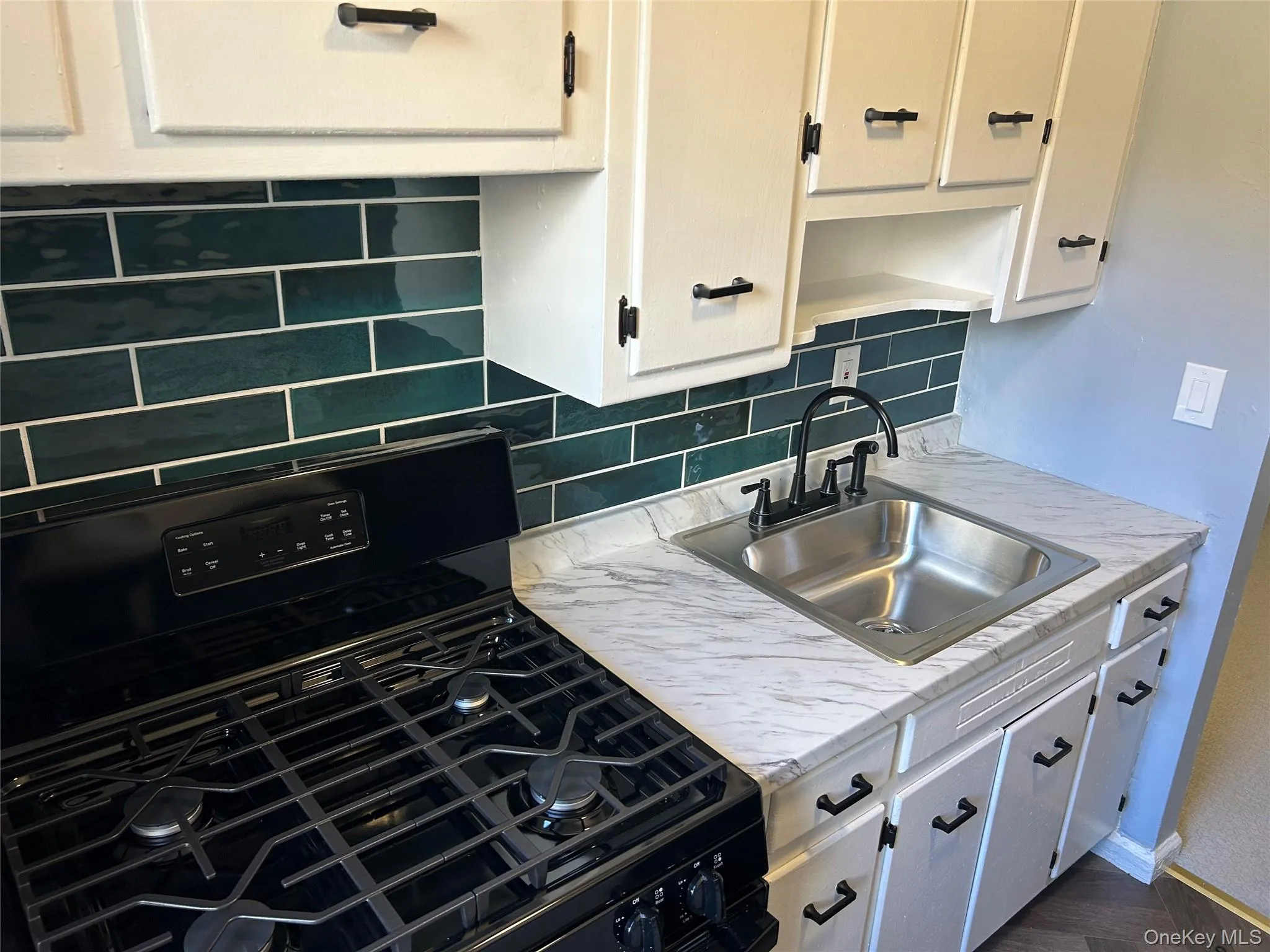 New Countertops and Backsplash New Countertops and Backsplash