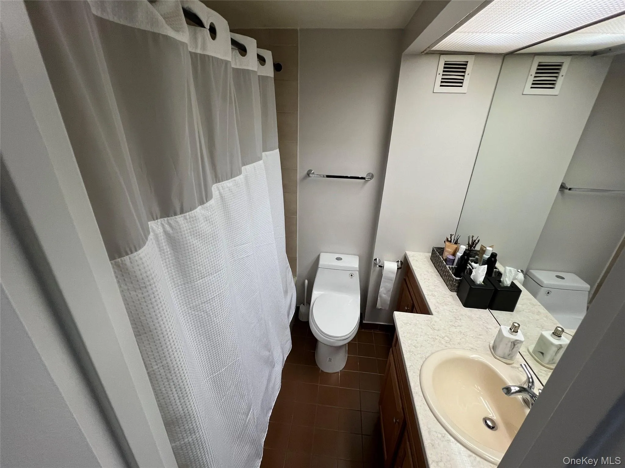 Bathroom tile patterned floors, vanity Bathroom tile patterned floors, vanity