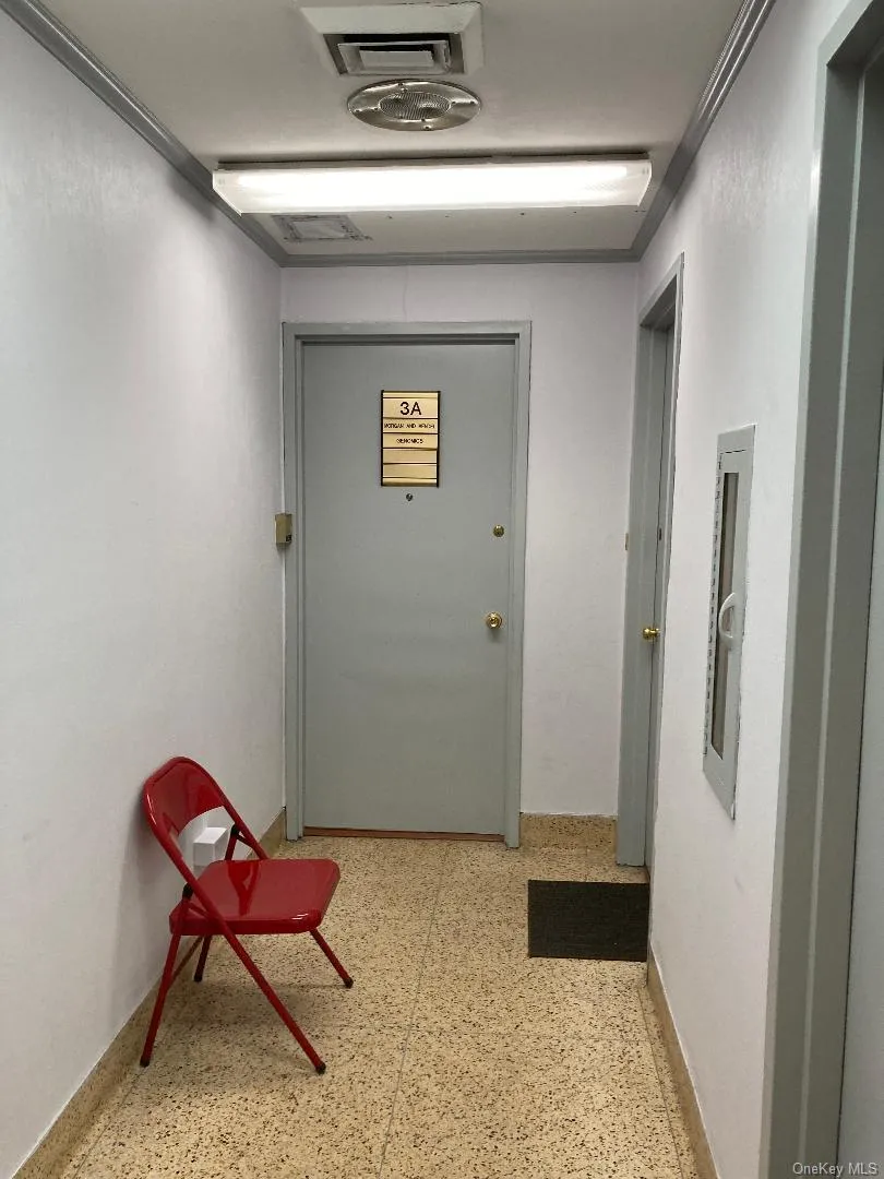 Hallway from lobby. Hallway from lobby.