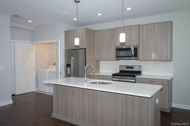 198 Sutton Court, Brookhaven, NY, 2 Bedrooms Bedrooms, 6 Rooms Rooms,2 BathroomsBathrooms,Residential Lease,Idx,Sutton,0,919861 198 Sutton Court, Brookhaven, NY, 2 Bedrooms Bedrooms, 6 Rooms Rooms,2 BathroomsBathrooms,Residential Lease,Idx,Sutton,0,919861