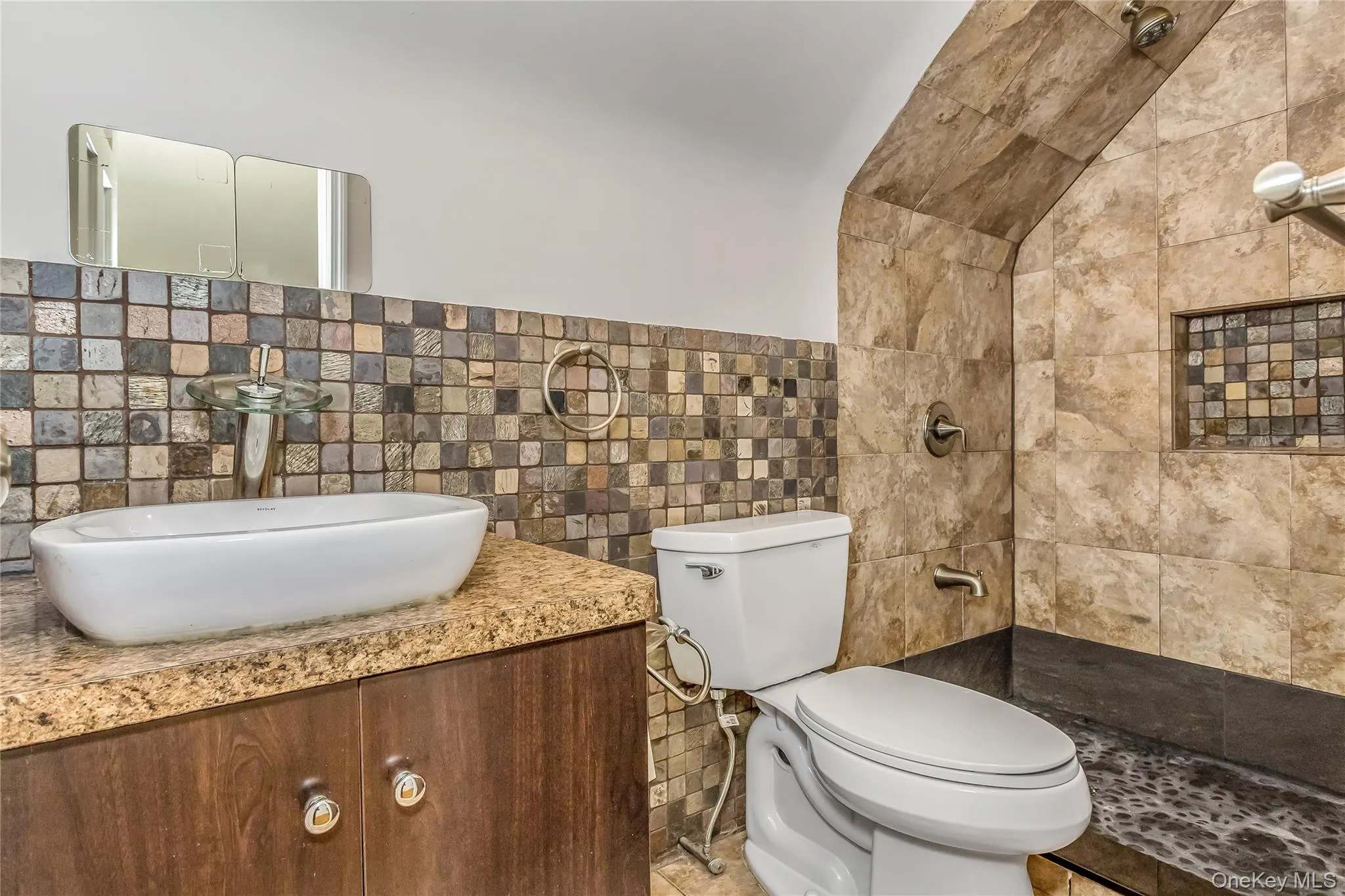 136 1st Street, North Hempstead, NY, 3 Bedrooms Bedrooms, 5 Rooms Rooms,2 BathroomsBathrooms,Residential Lease,Idx,1st,0,919902 136 1st Street, North Hempstead, NY, 3 Bedrooms Bedrooms, 5 Rooms Rooms,2 BathroomsBathrooms,Residential Lease,Idx,1st,0,919902