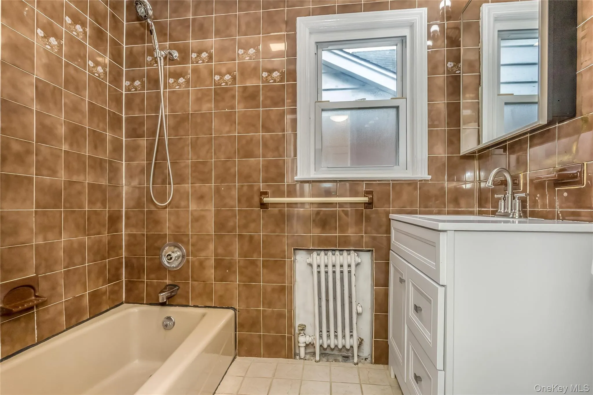 136 1st Street, North Hempstead, NY, 3 Bedrooms Bedrooms, 5 Rooms Rooms,2 BathroomsBathrooms,Residential Lease,Idx,1st,0,919902 136 1st Street, North Hempstead, NY, 3 Bedrooms Bedrooms, 5 Rooms Rooms,2 BathroomsBathrooms,Residential Lease,Idx,1st,0,919902