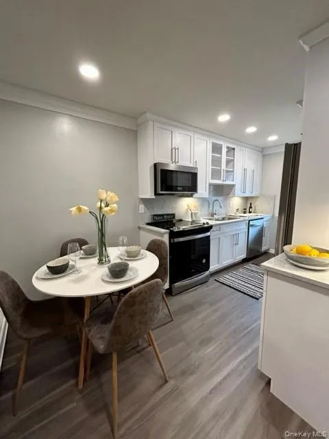 101 Cassa Loop, Brookhaven, NY, 2 Bedrooms Bedrooms, 6 Rooms Rooms,2 BathroomsBathrooms,Residential Lease,Idx,Cassa,0,919912 101 Cassa Loop, Brookhaven, NY, 2 Bedrooms Bedrooms, 6 Rooms Rooms,2 BathroomsBathrooms,Residential Lease,Idx,Cassa,0,919912