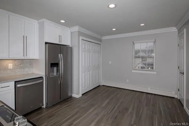 2 Victorian Court, Brookhaven, NY, 2 Bedrooms Bedrooms, 6 Rooms Rooms,2 BathroomsBathrooms,Residential Lease,Idx,Victorian,0,919949 2 Victorian Court, Brookhaven, NY, 2 Bedrooms Bedrooms, 6 Rooms Rooms,2 BathroomsBathrooms,Residential Lease,Idx,Victorian,0,919949