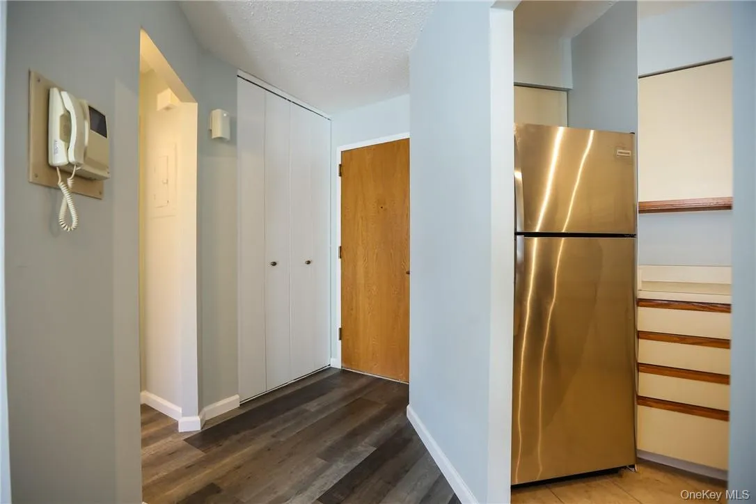 14 Nosband Avenue, White Plains, NY, 1 Bedroom Bedrooms, 3 Rooms Rooms,1 BathroomBathrooms,Residential Lease,Idx,Nosband,0,920024 14 Nosband Avenue, White Plains, NY, 1 Bedroom Bedrooms, 3 Rooms Rooms,1 BathroomBathrooms,Residential Lease,Idx,Nosband,0,920024