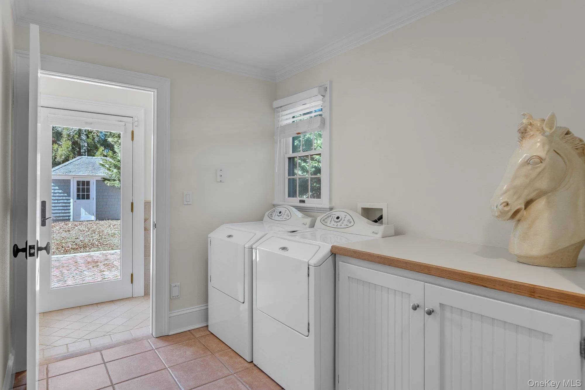 18 Landing Lane, Southampton, NY, 5 Bedrooms Bedrooms, 10 Rooms Rooms,3 BathroomsBathrooms,Residential,For Rent,Landing,0,920027 18 Landing Lane, Southampton, NY, 5 Bedrooms Bedrooms, 10 Rooms Rooms,3 BathroomsBathrooms,Residential,For Rent,Landing,0,920027